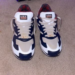 Nike men’s sneakers